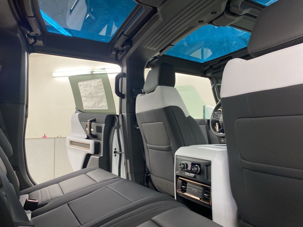 2025 GMC HUMMER EV SUV 3X photo
