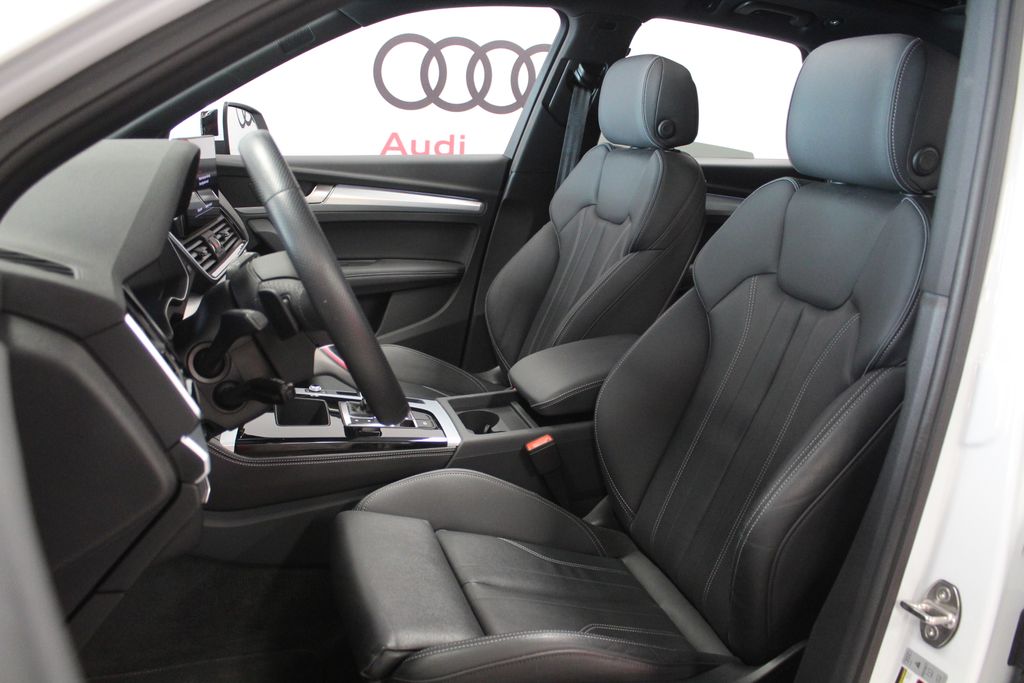 Thumbnail: 2025 Audi Q5 - 12