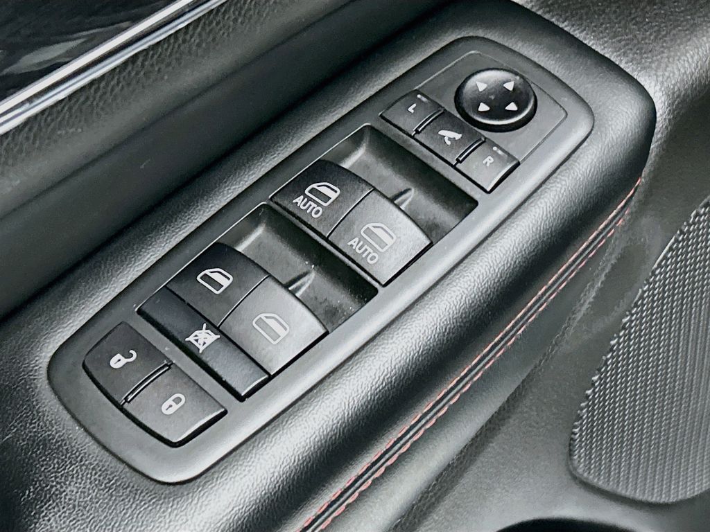 Thumbnail: 2021 Jeep Grand Cherokee - 22