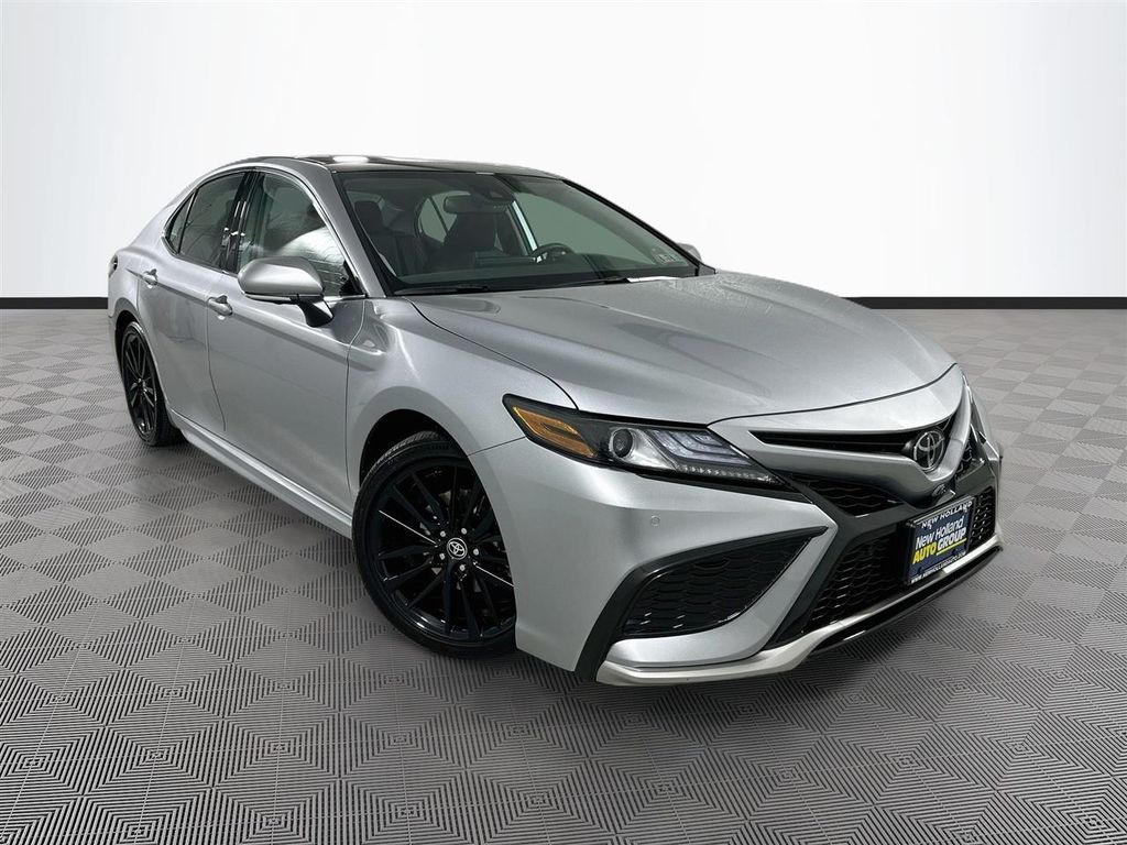 Celestial Silver Metallic 2024 Toyota Camry Sedan Front-Wheel Drive 8-Speed Automatic