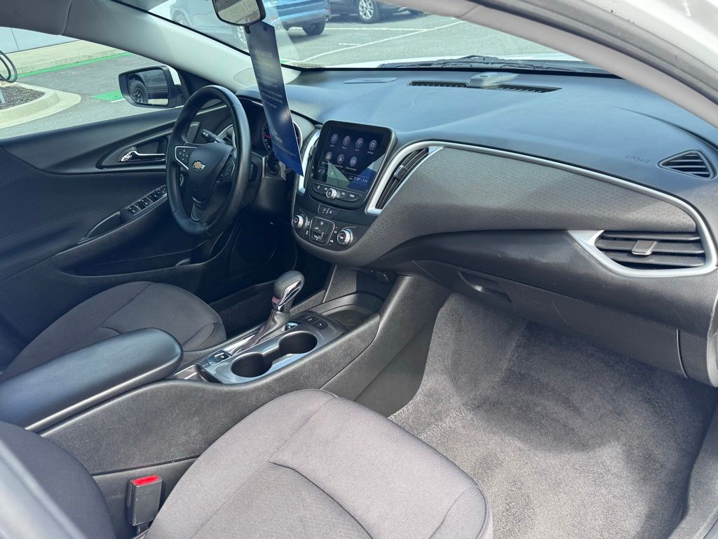 2024 Chevrolet Malibu FWD RS