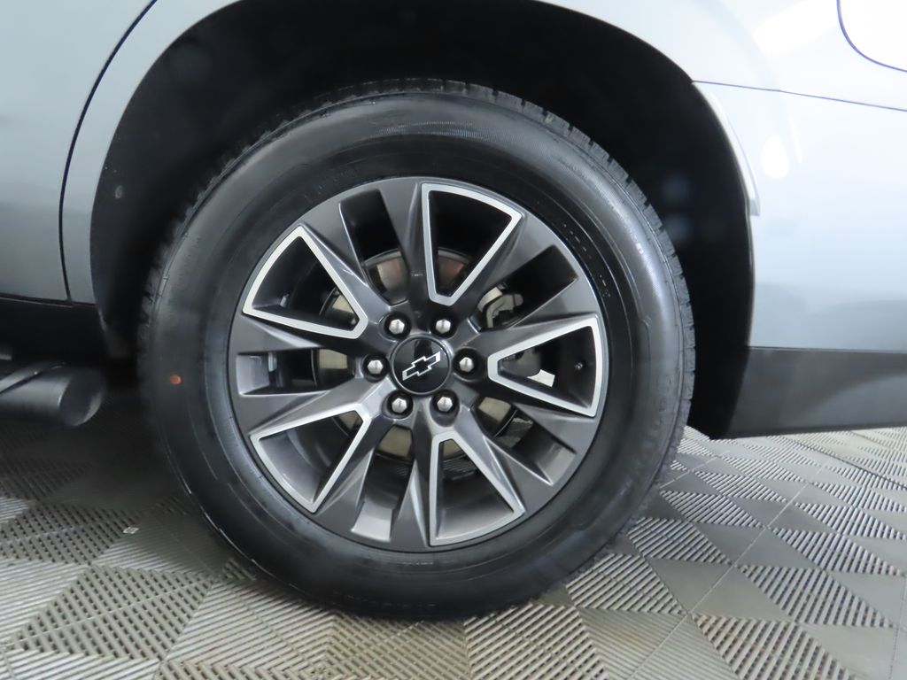 Thumbnail: 2023 Chevrolet Tahoe - 32