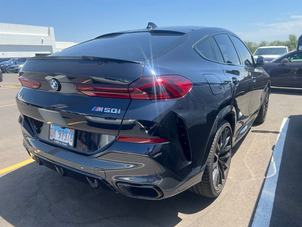 Used 2020 Black BMW M50i image 6