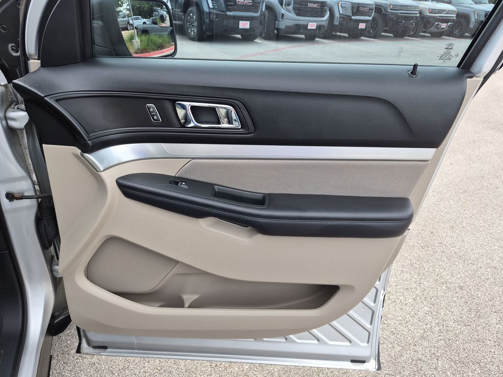 Used Car 2018 Ford Explorer  Base For Sale Under $20,000 In Austin, Texas