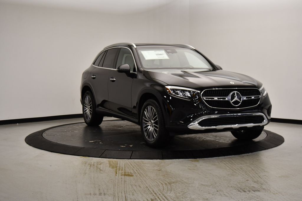 2024 Mercedes-Benz GLC 300 7