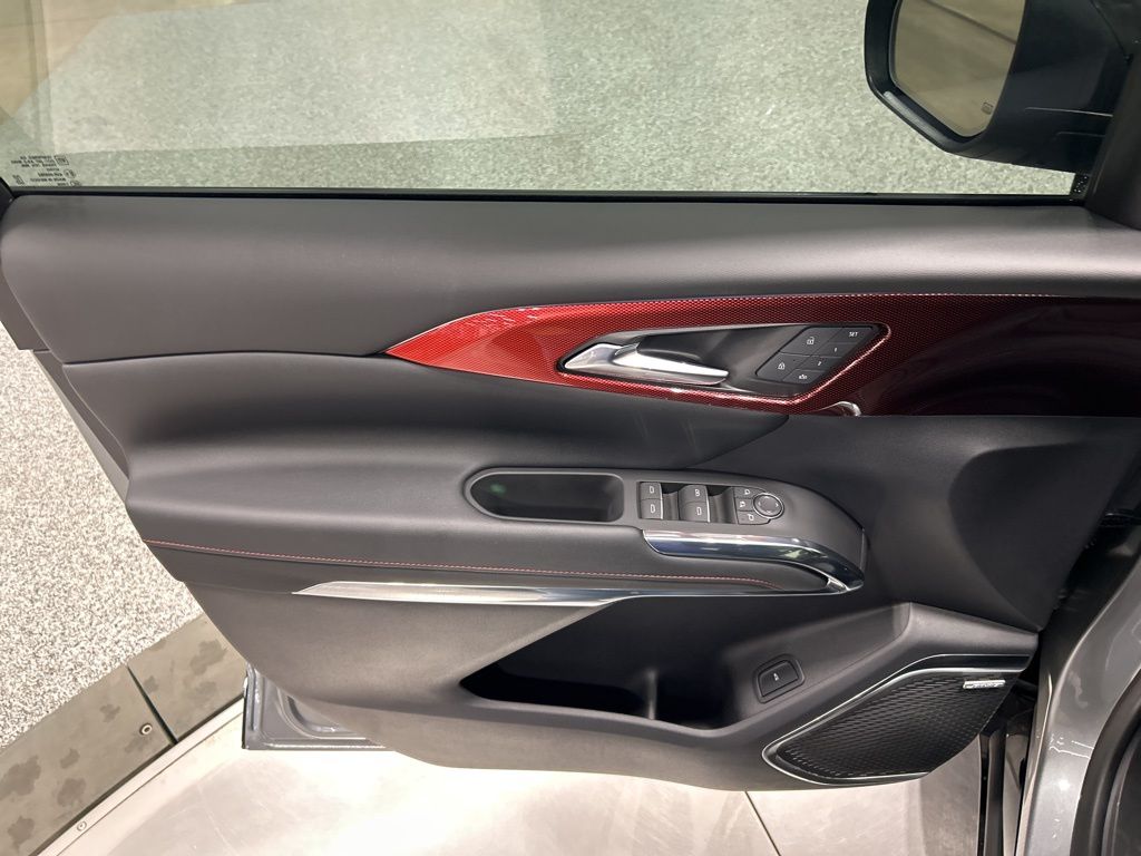 used 2024 Chevrolet Traverse car, priced at $44,242