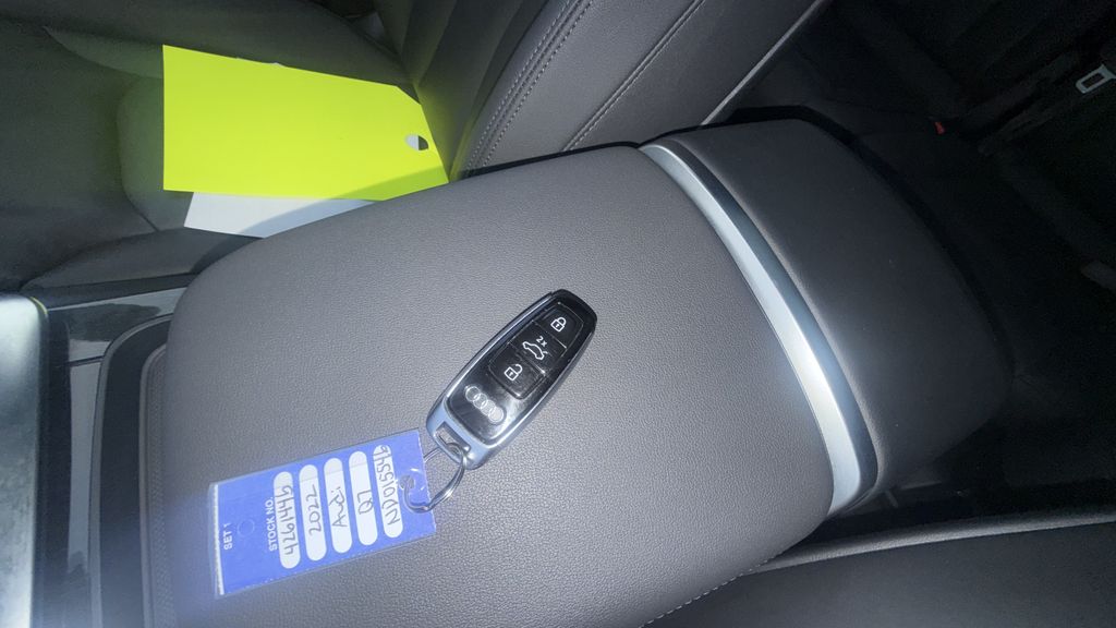 used 2022 Audi Q7 car, priced at $37,300