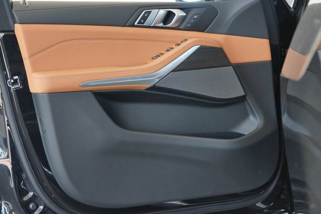 Thumbnail: 2026 BMW X5 - 9