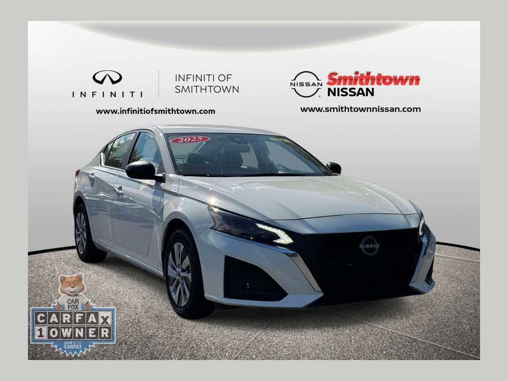 Glacier White 2025 Nissan Altima 2.5 S FWD Sedan Front-Wheel Drive Continuously Variable Transmission