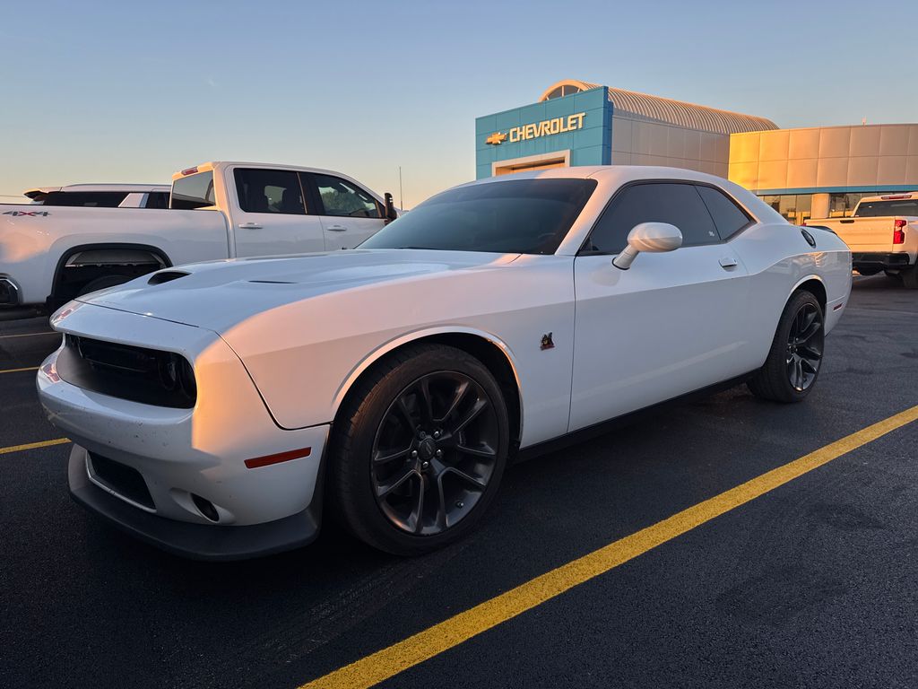 White Knuckle Clearcoat 2021 Dodge Challenger R/T Scat Pack RWD Coupe Rear-Wheel Drive 8-Speed Automatic