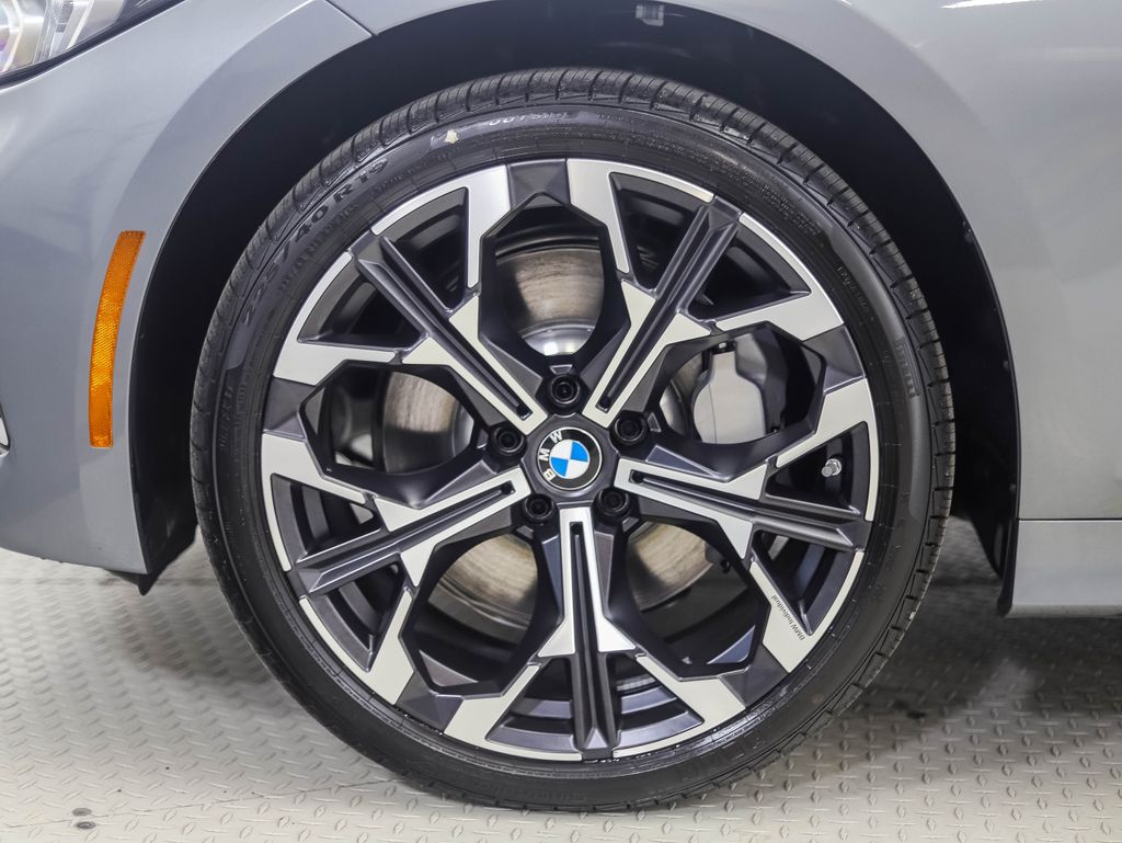 Thumbnail: 2026 BMW 3 Series - 2