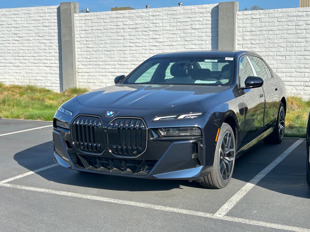 2025 BMW 7 Series 740i 2