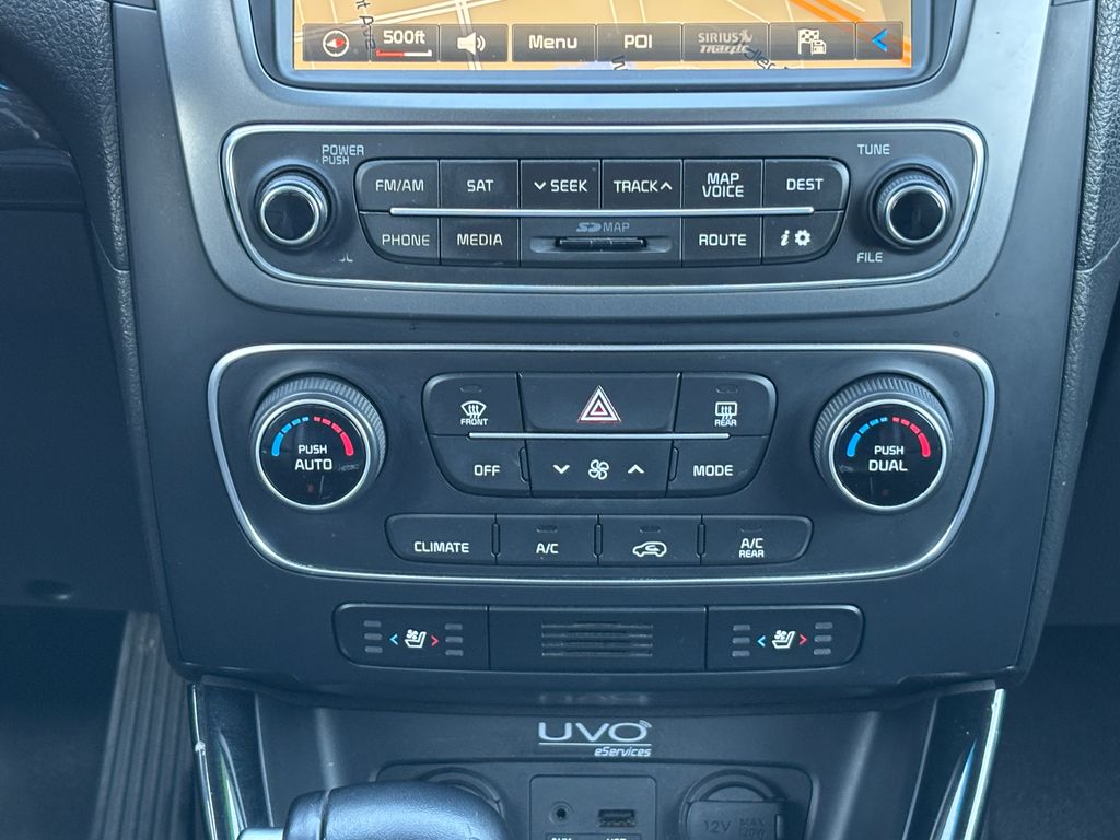 Thumbnail: 2015 Kia Sorento - 17