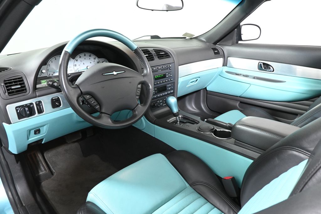 Thumbnail: 2002 Ford Thunderbird - 31