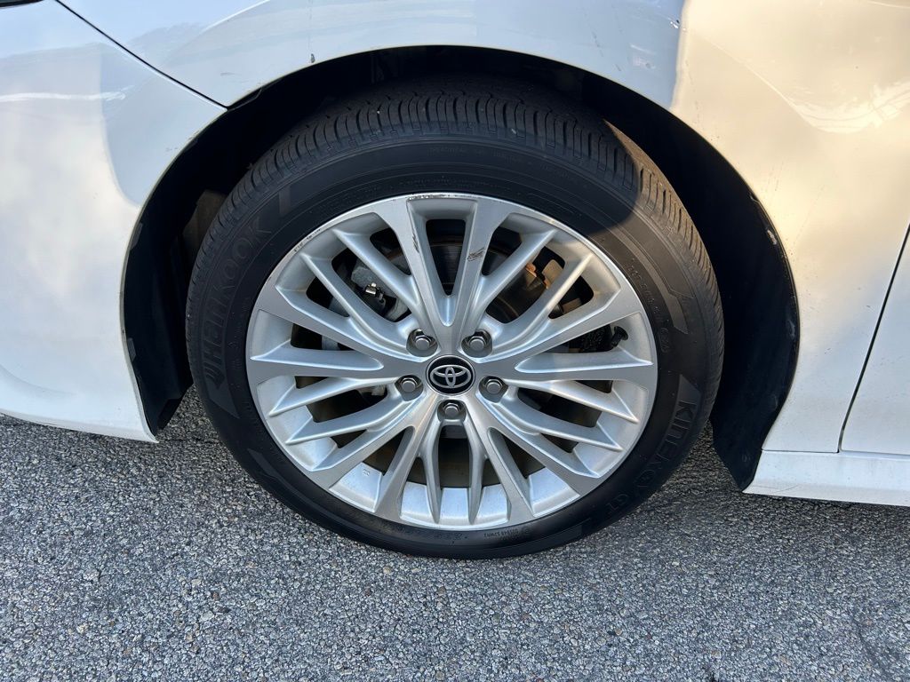 Thumbnail: 2020 Toyota Camry - 9