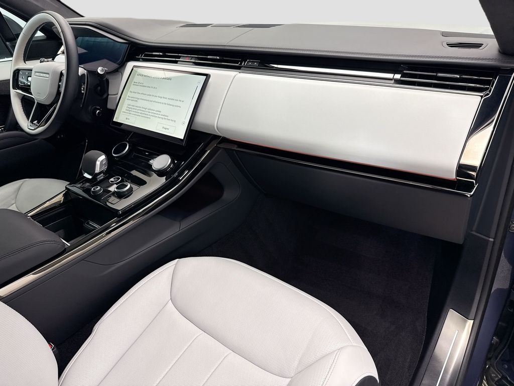 Thumbnail: 2023 Land Rover Range Rover Sport - 19