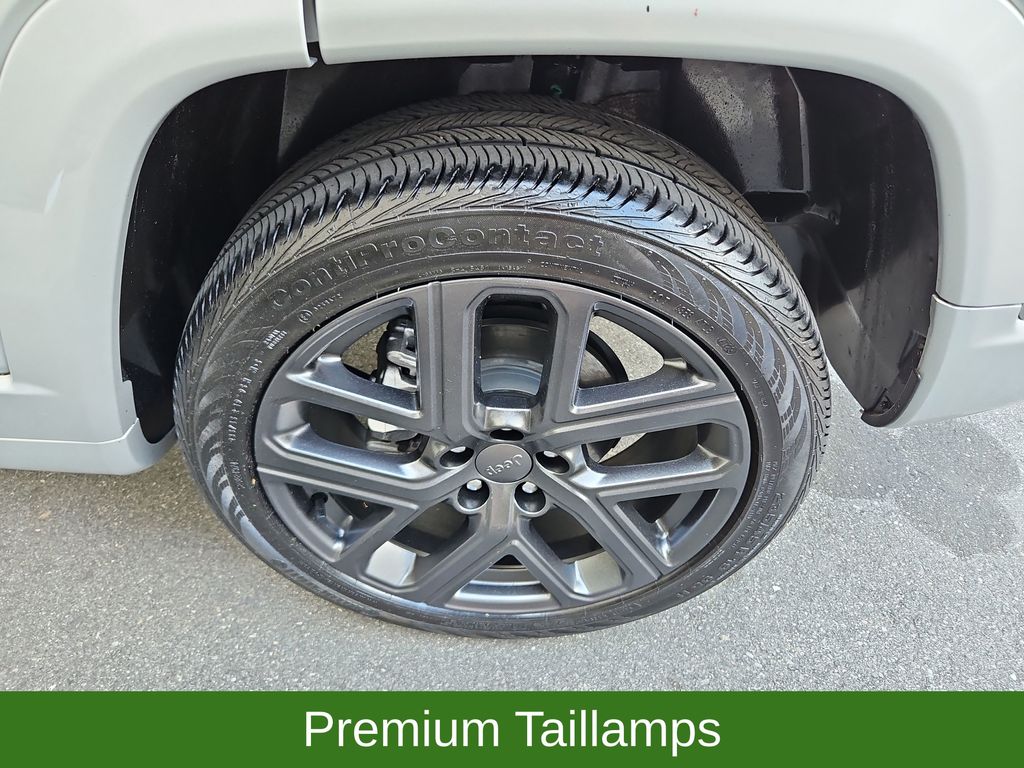 2024 Jeep Compass Limited 4x4 High Altitude w/ Elite Pkg. Nav & Pano Silver at Matthews Motors of Wilmington