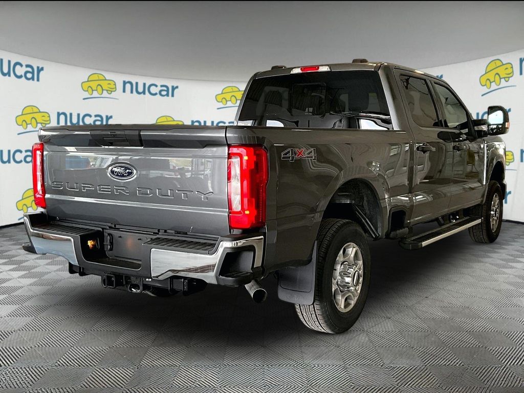 2026 Ford F-350SD — photo 7