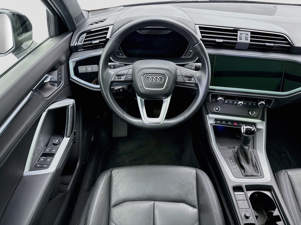 Thumbnail: 2021 Audi Q3 - 10