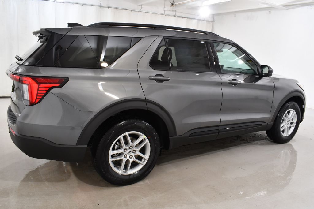 New 2026 Gray Ford Active image 11