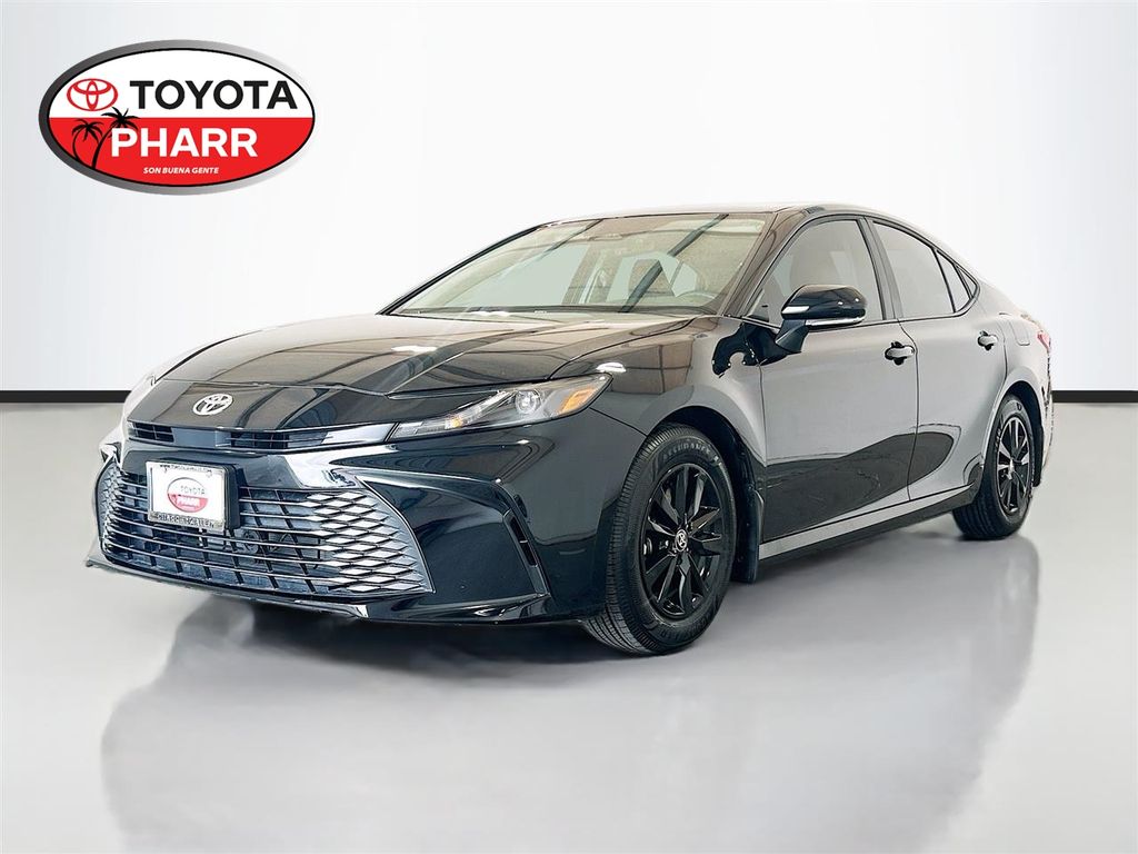2025 Toyota Camry LE FWD