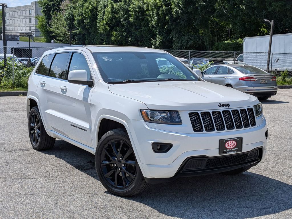Bright White Clearcoat 2015 Jeep Grand Cherokee Altitude 4WD SUV / Crossover Four-Wheel Drive 8-Speed Automatic