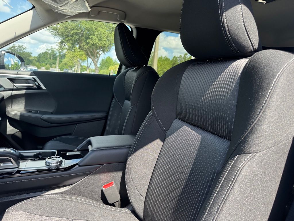 2025 Mitsubishi Outlander ES photo 25