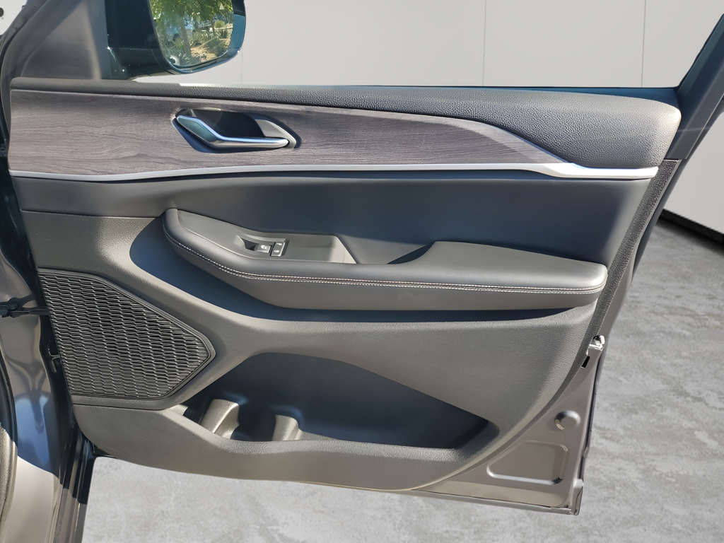 Used Car 2024 Jeep Grand Cherokee  Limited For Sale Under $40,000 In Austin, Texas