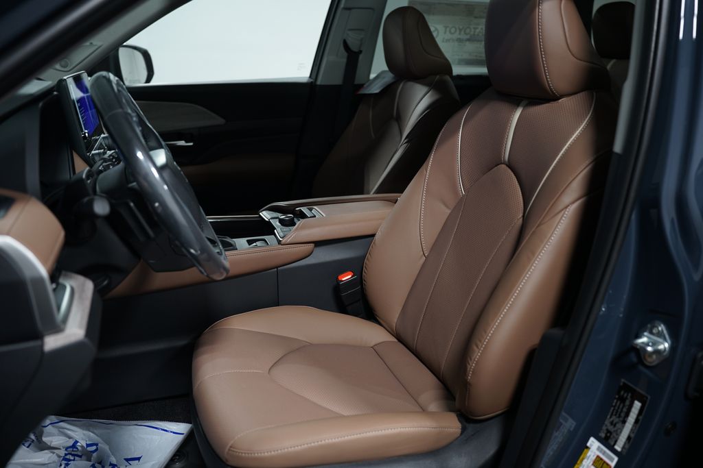 Thumbnail: 2025 Toyota Grand Highlander - 29