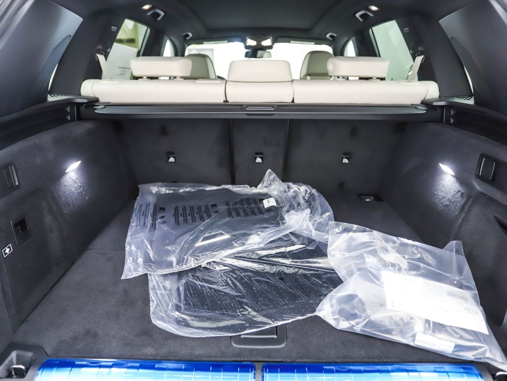 Thumbnail: 2026 BMW X5 - 23