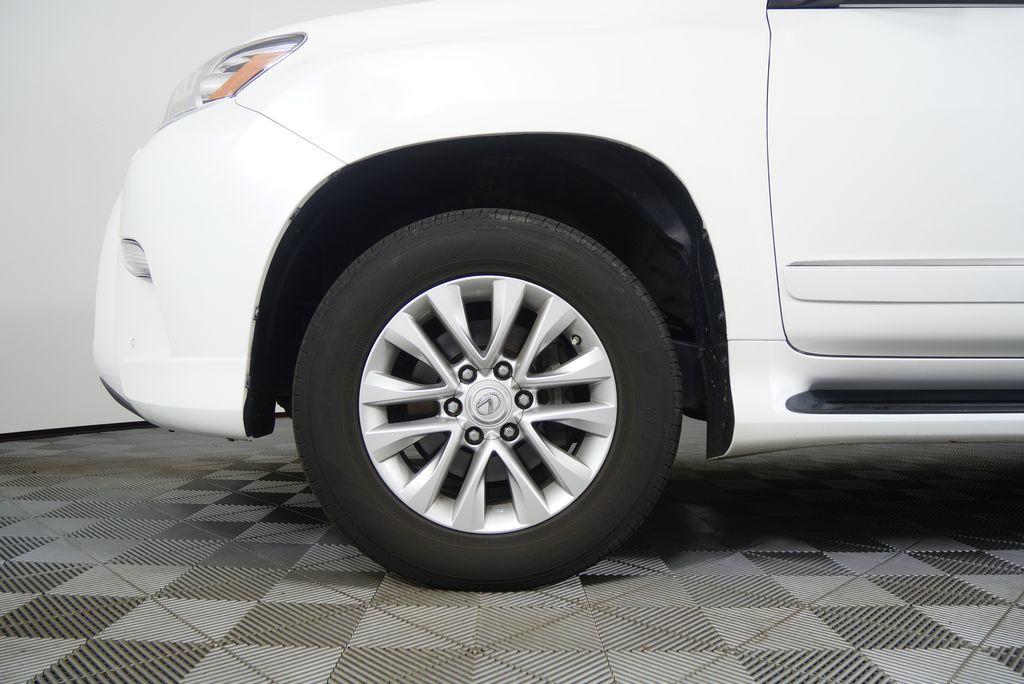 Thumbnail: 2019 Lexus GX - 7