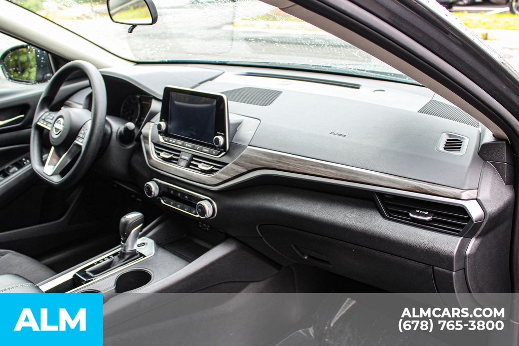 Used 2025 Gray Nissan 2.5 SV image 22