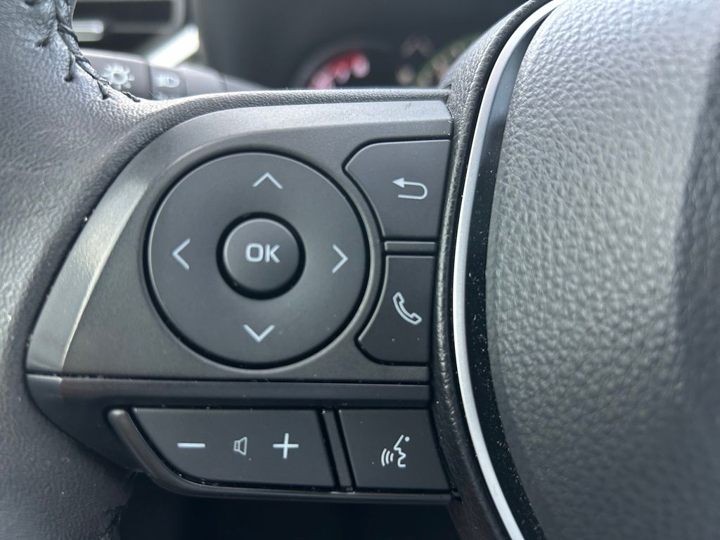 2024 Toyota RAV4 XLE Premium 26