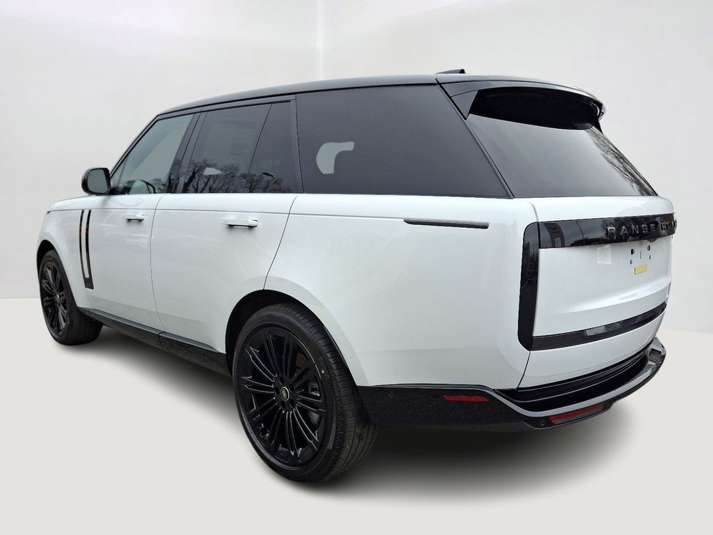 2025 Land Rover Range Rover SE 4