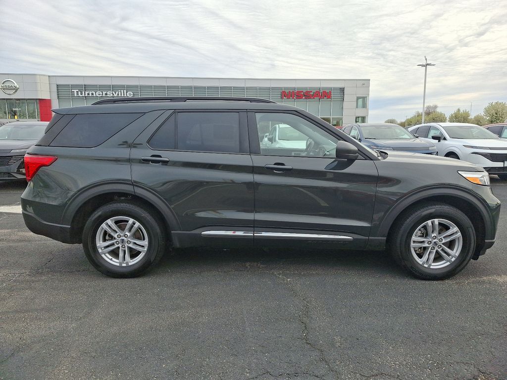 2023 Ford Explorer XLT 7