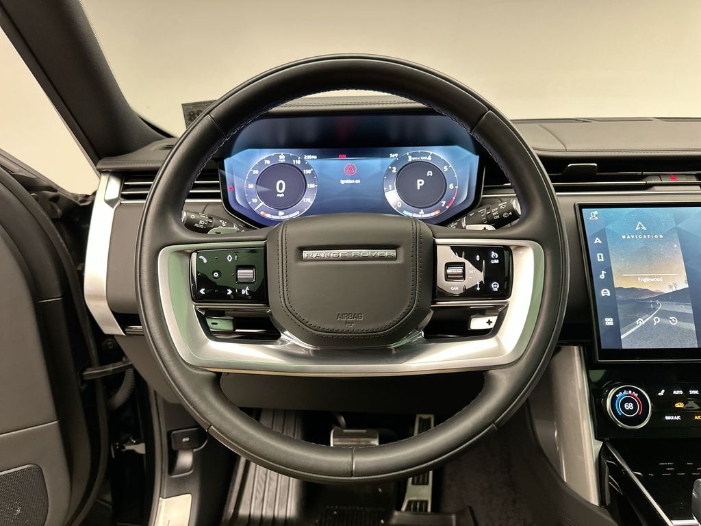 2023 Land Rover Range Rover SE 18