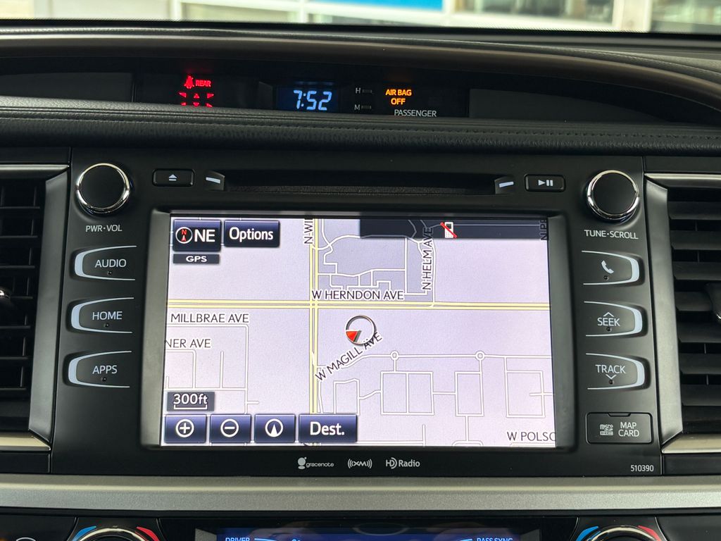 Thumbnail: 2019 Toyota Highlander - 14