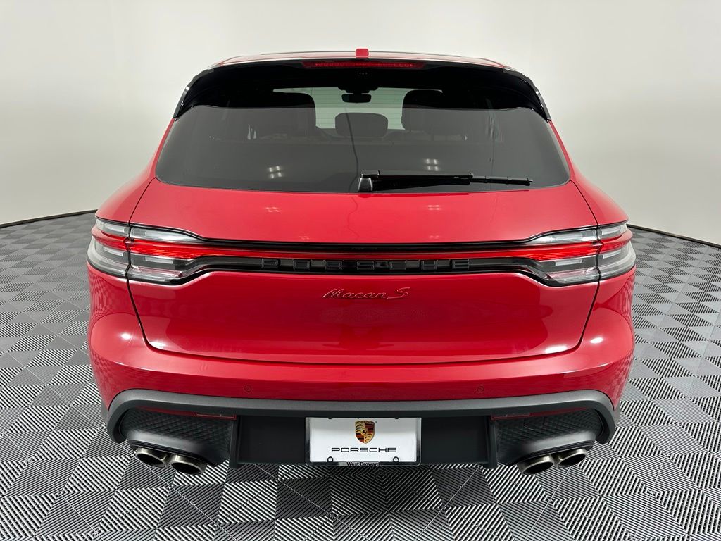 Thumbnail: 2026 Porsche Macan - 13