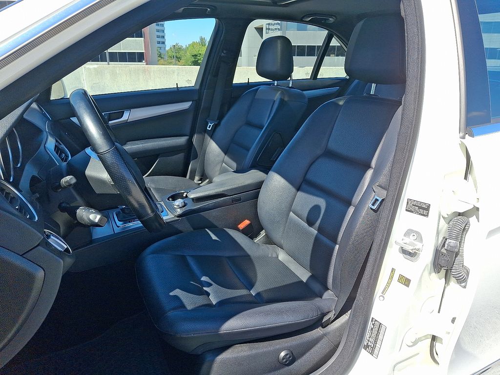 Thumbnail: 2012 Mercedes-Benz C-Class - 16