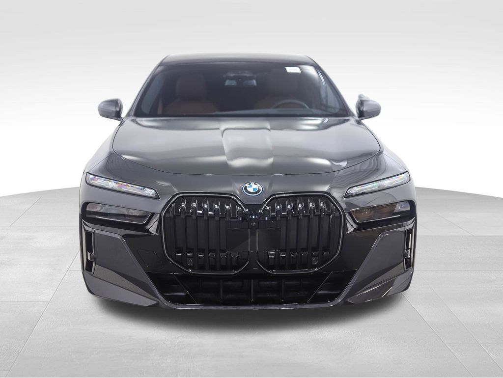 Thumbnail: 2026 BMW 7 Series - 6