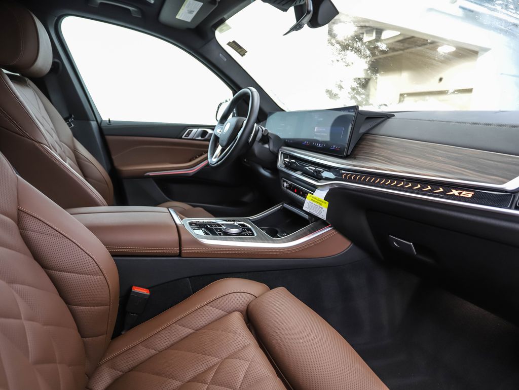 Thumbnail: 2024 BMW X5 - 28