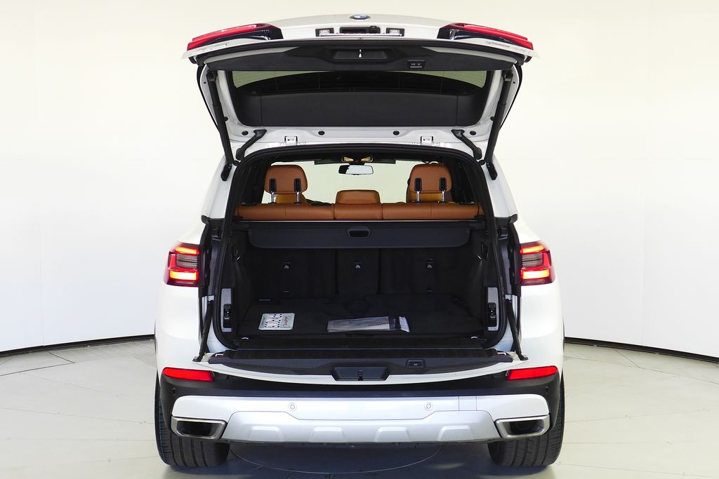 Thumbnail: 2023 BMW X5 - 10