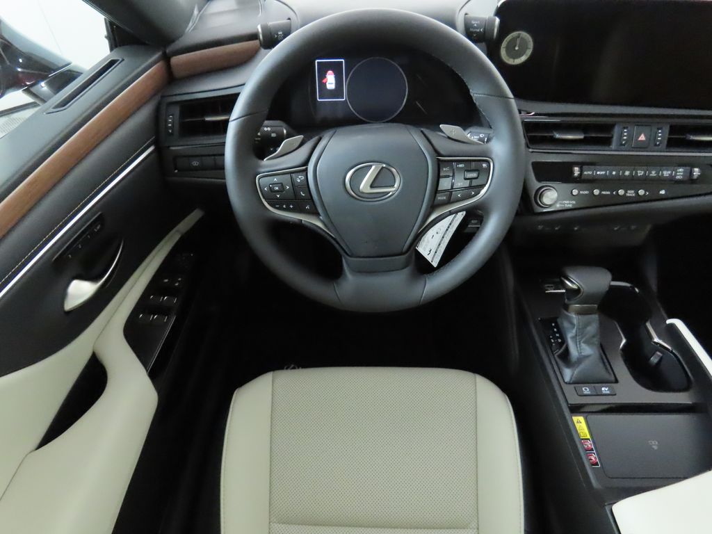 Thumbnail: 2025 Lexus ES - 10