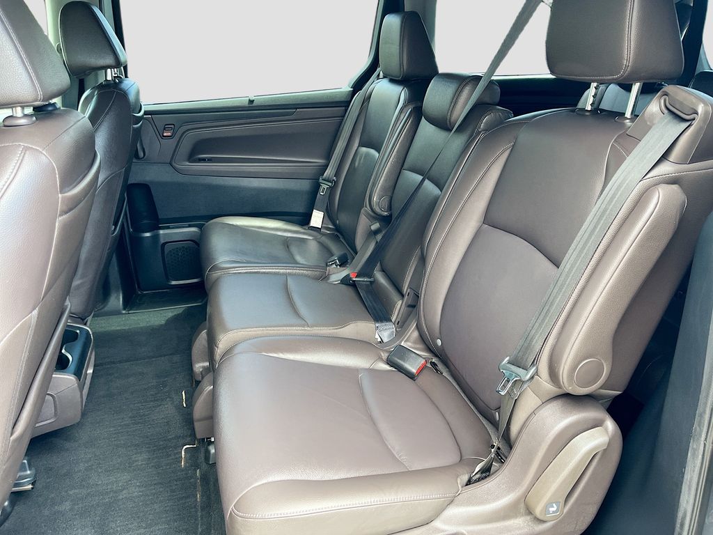 Used 2023 Silver Honda Touring image 25