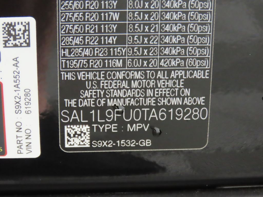 Thumbnail: 2026 Land Rover Range Rover Sport - 32