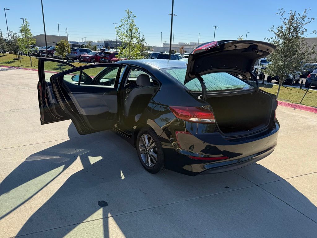 Thumbnail: 2017 Hyundai Elantra - 24