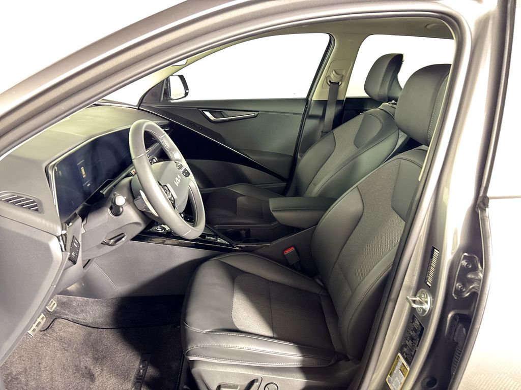 2024 Kia Niro EX Touring