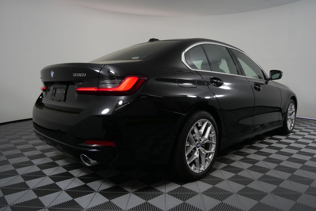2025 BMW 3 Series 330i xDrive 3