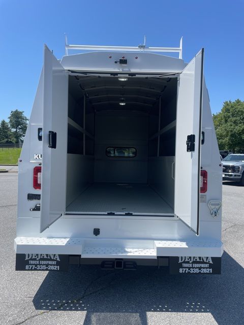 2025 Ford F-550 Chassis XL