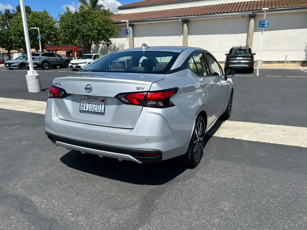 2021 Nissan Versa 1.6 SV 6